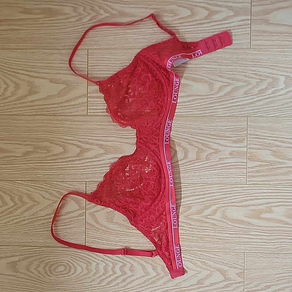NWOT Lounge balcony bra, 30DD